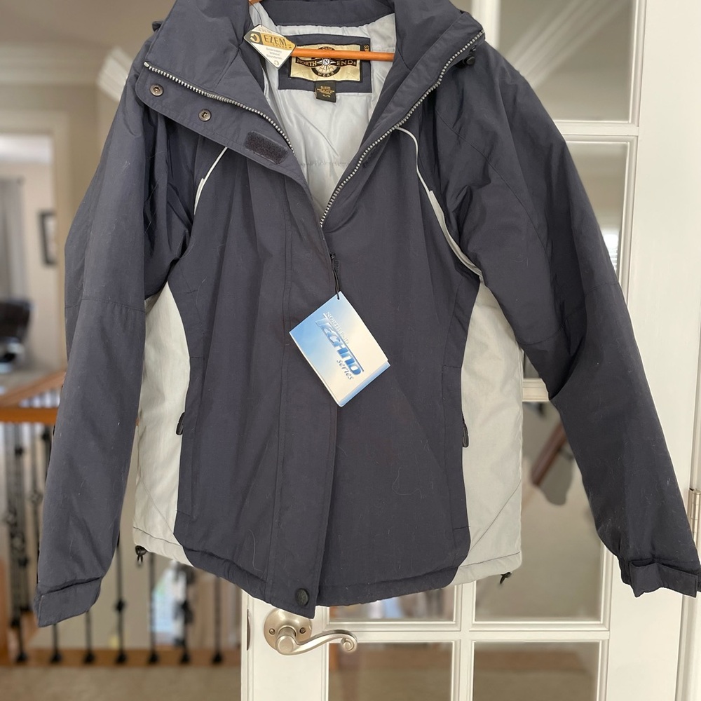 Women's Black and Gray Ski Jacket